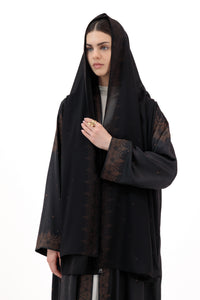 Liva in Brown