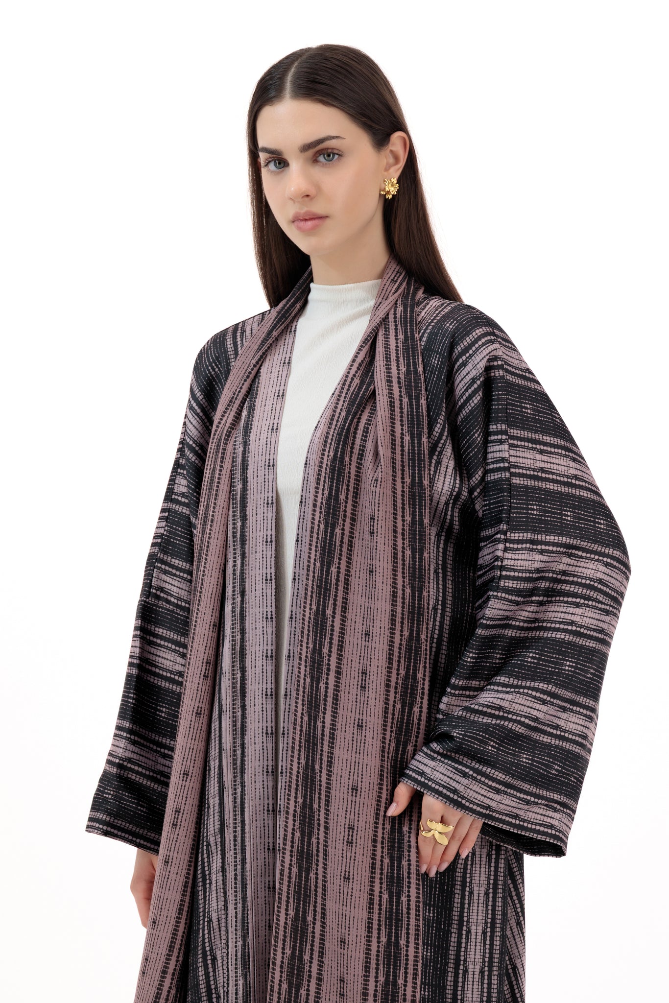 Haya in Black & Mauve
