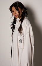 Load image into Gallery viewer, Palm-tee Abaya White
